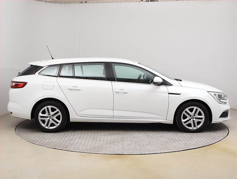 Renault Mégane (2017) 1.5 dCi, Tempomat - fotka 6 z 15