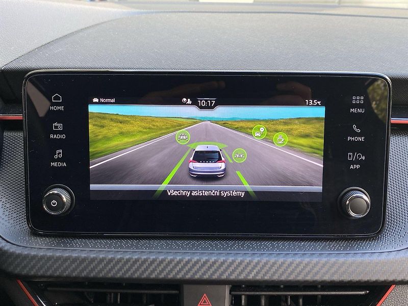 Škoda Scala (2025) 1.0 TSI DSG Monte Carlo - fotka 16 z 36