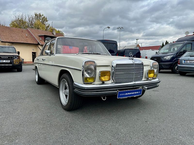 Mercedes-Benz 115 (1973) 114 280E AMG - fotka 3 z 28