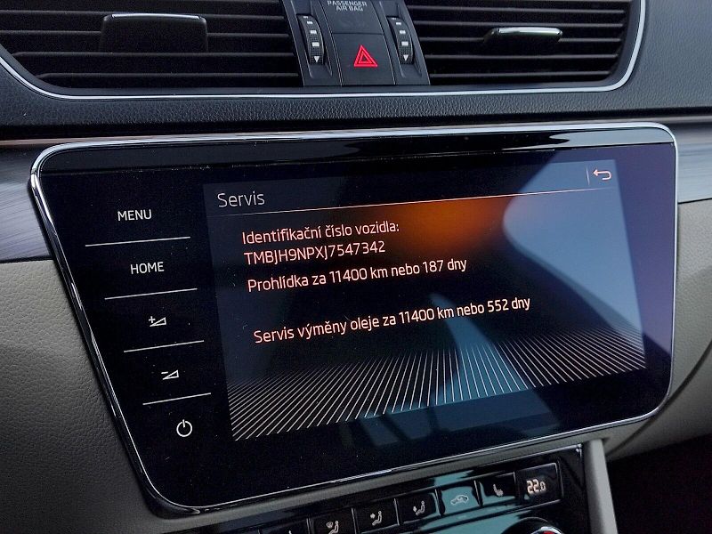 Škoda Superb (2018) Combi Style  Plus 2,0 Tdi 110 - fotka 10 z 46