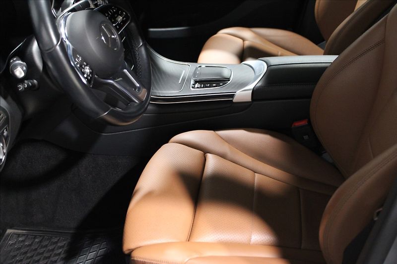 Mercedes-Benz GLC 2,0 220d 4MATIC - fotka 9 z 32