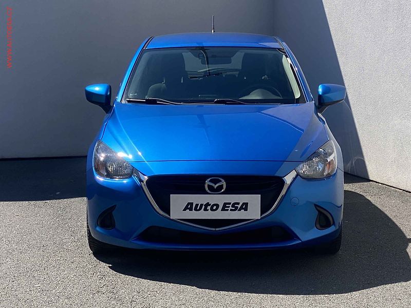 Mazda 2 (2015) 1.5i, AC, výhřev sed. - fotka 2 z 16