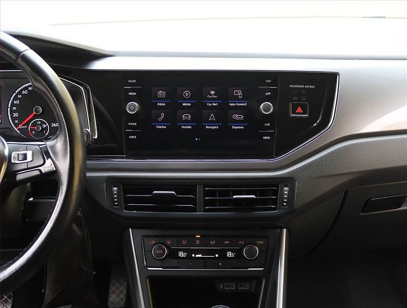 Volkswagen Polo (2020) Highline 1.0 TSI, Tempomat - fotka 12 z 20