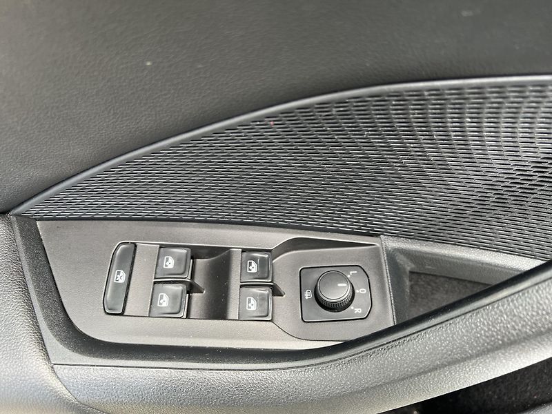 Škoda Octavia (2022) 2,0TDi 110kW AMBITION 4x4 DSG - fotka 30 z 36
