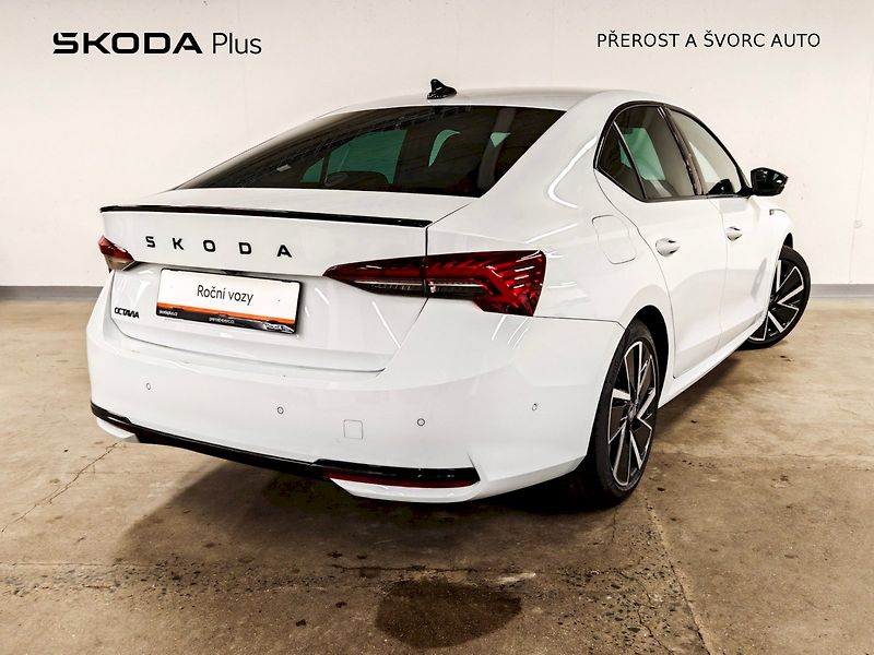 Škoda Octavia (2025) 1.5 TSI 110 kW Sportline - fotka 2 z 32