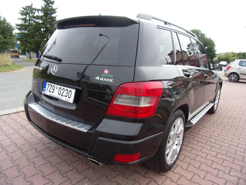 Mercedes-Benz GLK (2009) 350 CDI V6 4MATIC TEMP AC - fotka 9 z 36