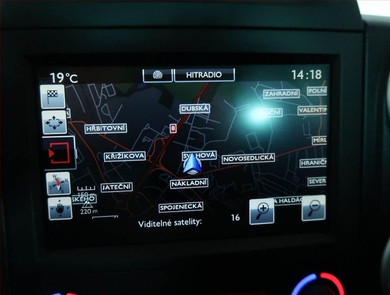 Citroën Berlingo (2016) Shine 1.6 BlueHDi, 5Míst, ČR - fotka 16 z 17