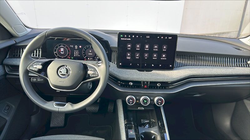 Škoda Superb (2024) SELEC TD 110/2.0 A7F - fotka 5 z 30