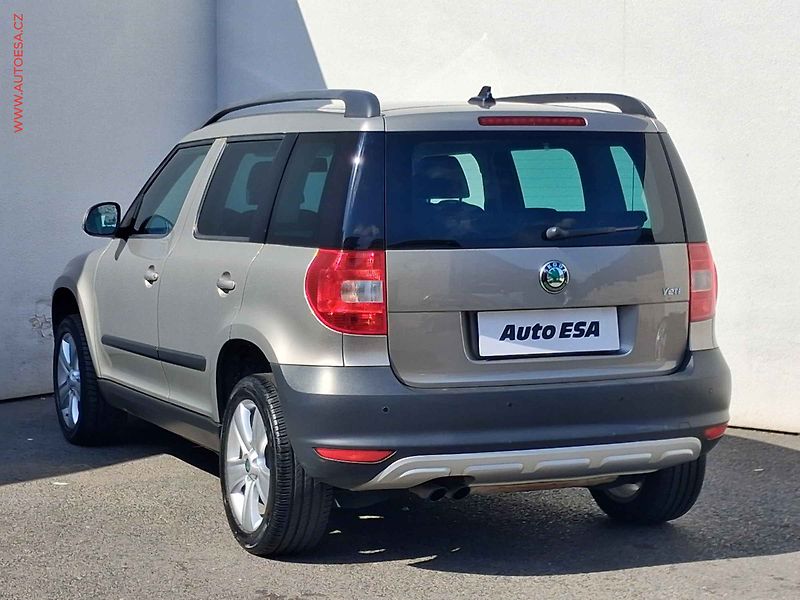 Škoda Yeti (2013) 1.4 TSi, Elegance, DSG - fotka 6 z 20