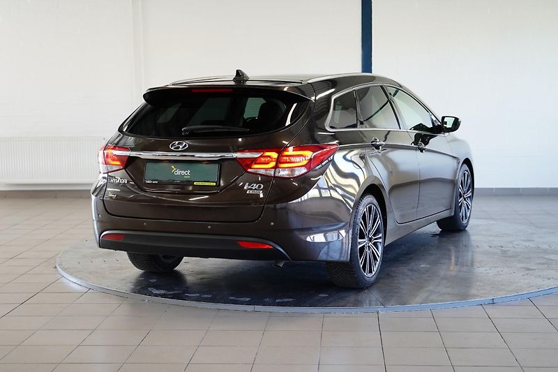 Hyundai i40 - fotka 2 z 28