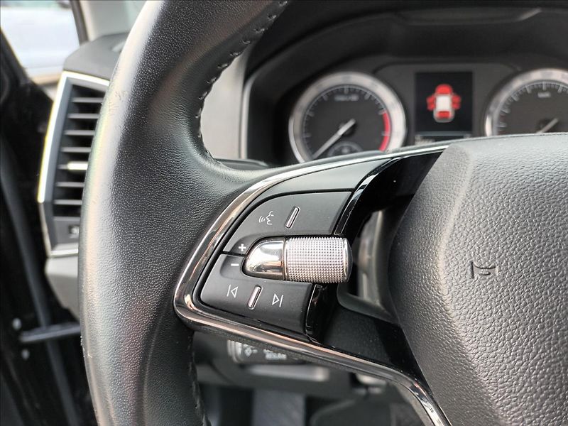 Škoda Karoq 1,5 TSI,110KW,DSG,RADAR - fotka 30 z 41
