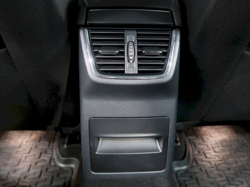 Škoda Octavia (2014) ELEGANCE 1.4TSI 103KW - fotka 31 z 33