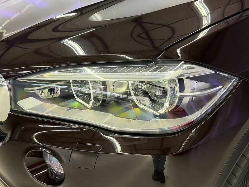 BMW X5 40d xDrive INDIVIDUAL, PANO, B - fotka 7 z 31