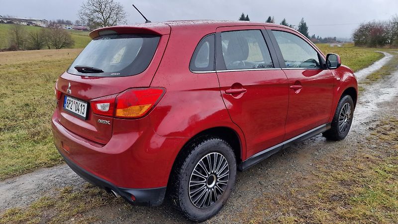 Mitsubishi ASX 1,8DDi 4x4 Manuál Nové ČR - fotka 4 z 17