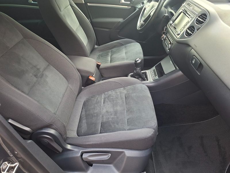 Volkswagen Tiguan (2014) 2.0TDI 103kW 6MAN - fotka 25 z 47
