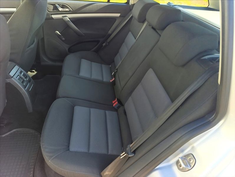 Škoda Octavia 1,9 TDi Klima Tažné Tempomat - fotka 21 z 29