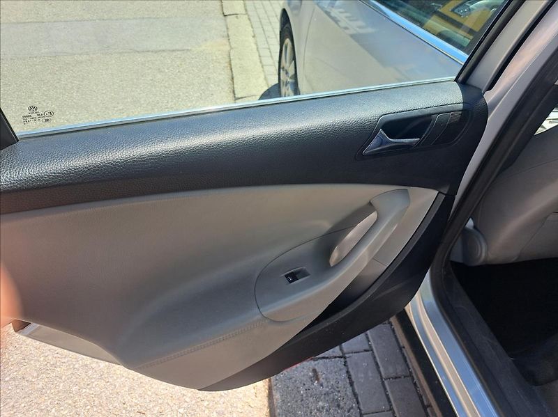 Volkswagen Passat 1,9 TDI - fotka 34 z 43