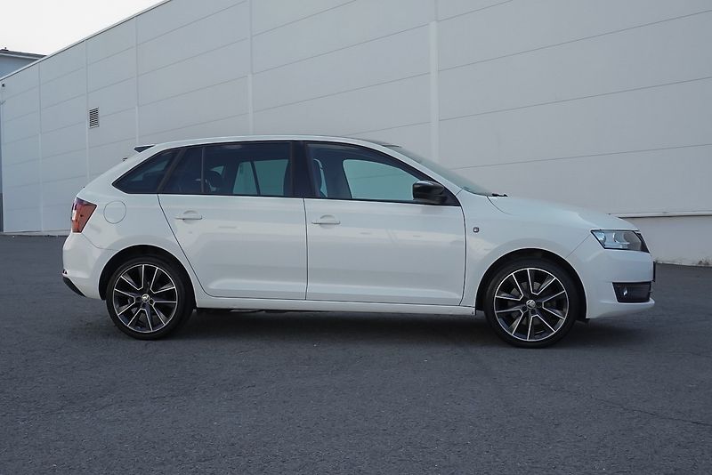 Škoda Rapid 1.2 TSi 77kW STYLE PLUS - fotka 14 z 29