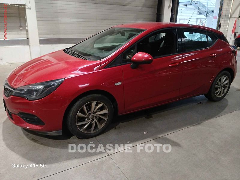 Opel Astra (2020) 1.2 PT +, LED - fotka 1 z 3