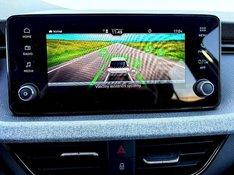 Škoda Scala (2025) 1.0 TSI / 85 kW / SELECTION - fotka 10 z 29