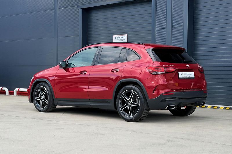 Mercedes-Benz GLA (2021) GLA 220d 4Matic AMG Line - fotka 15 z 121