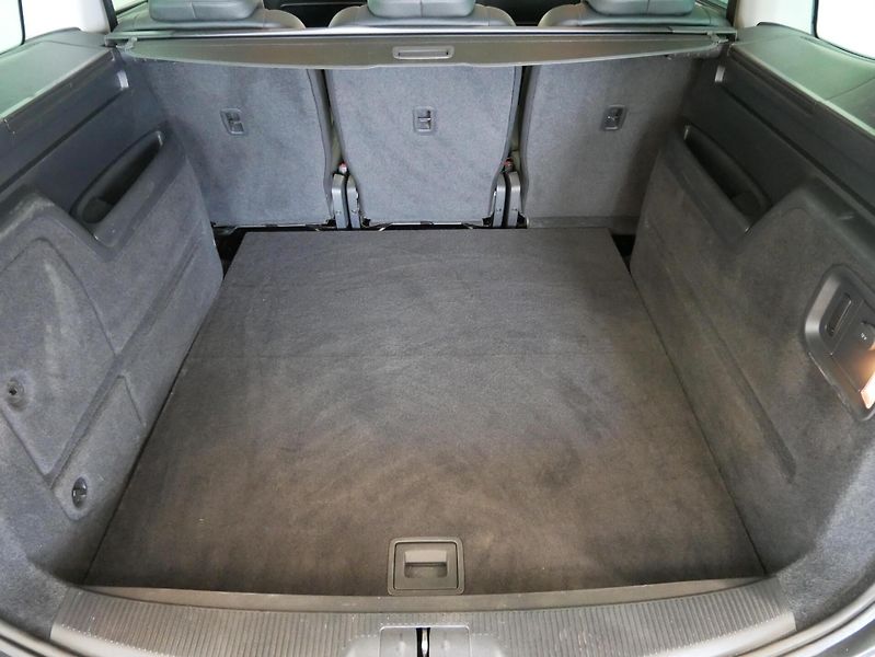 Volkswagen Sharan - fotka 24 z 24