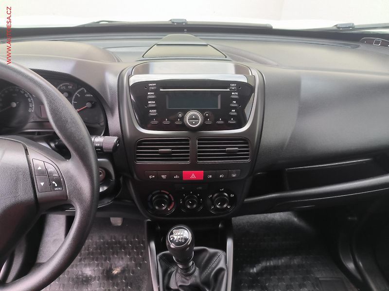 Opel Combo (2016) 1.6CDTi MAXi, ČR - fotka 12 z 19