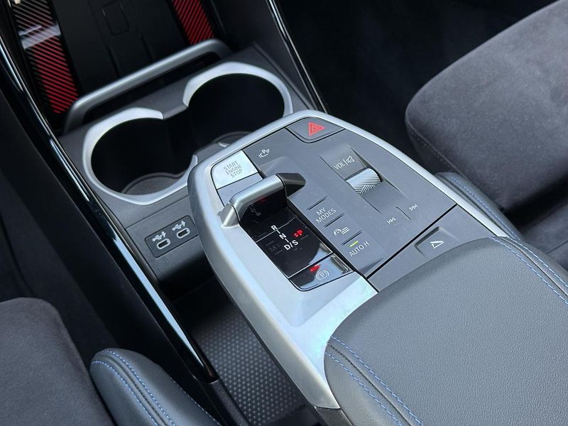 BMW X1 xDrive23i - fotka 12 z 21