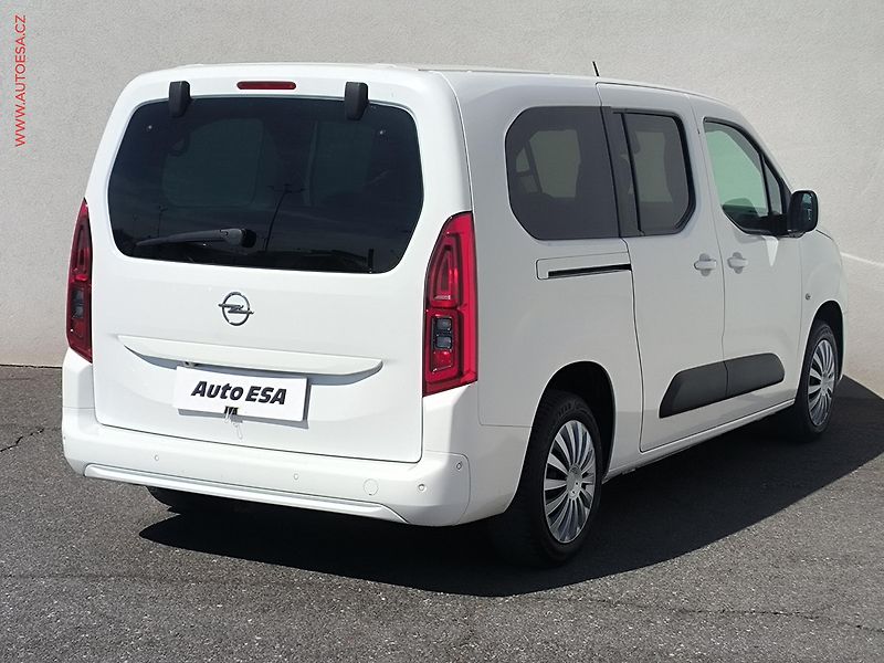 Opel Combo (2020) 1.5CDTi MAXi XL, Life, 96kW - fotka 4 z 22