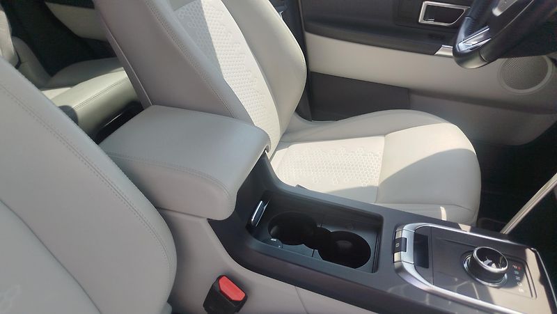Land Rover Discovery Sport (2018) 2.0 TD4  SPORT  KOUPENO CZ - fotka 25 z 46