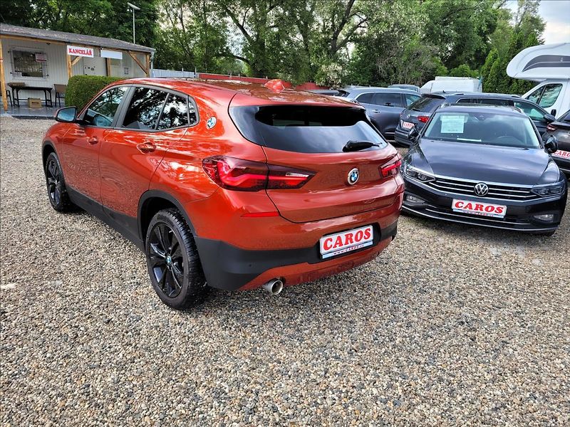 BMW X2 18i ,led,navi,kůže,výhřev - fotka 4 z 47