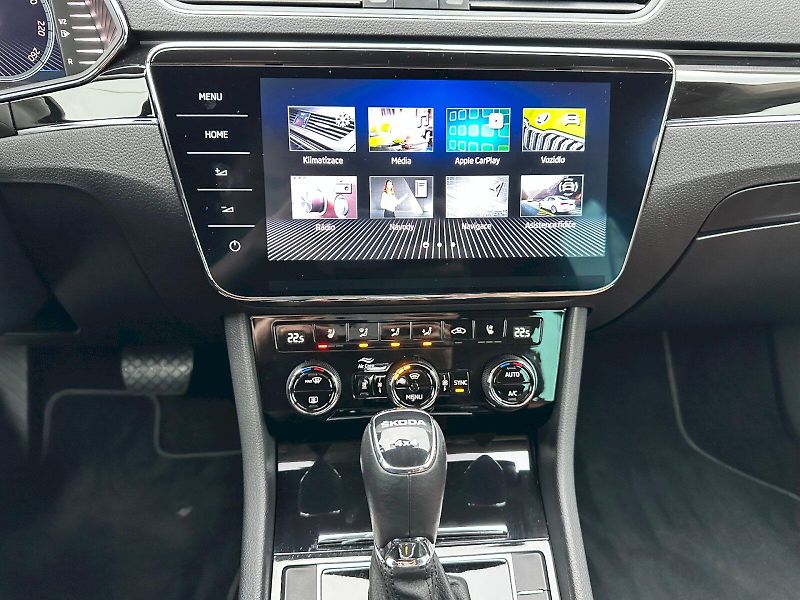 Škoda Superb (2023) 2.0 TDI 147kW L&K 4x4 DSG - fotka 15 z 28