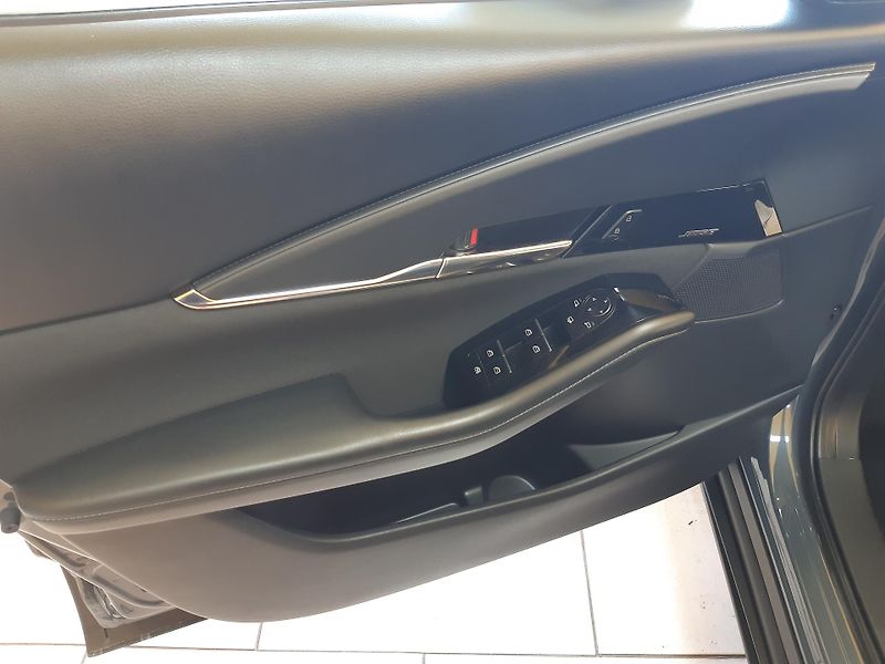 Mazda CX-30 2.0i e-SKYATIVE  X LED NAVI  - fotka 20 z 33