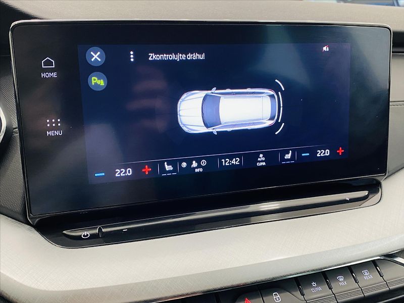 Škoda Octavia 2,0 TDI 110kW DSG Ambition - fotka 16 z 28