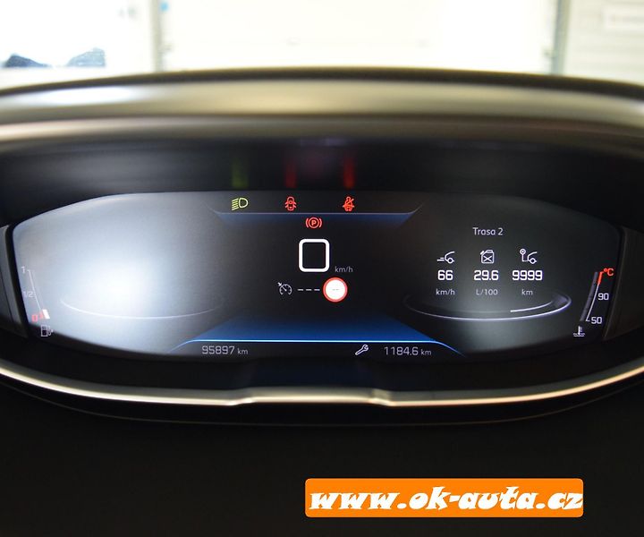 Peugeot 3008 1.5 HDI ACTIVE PACK 96 kW 2022 - fotka 51 z 61