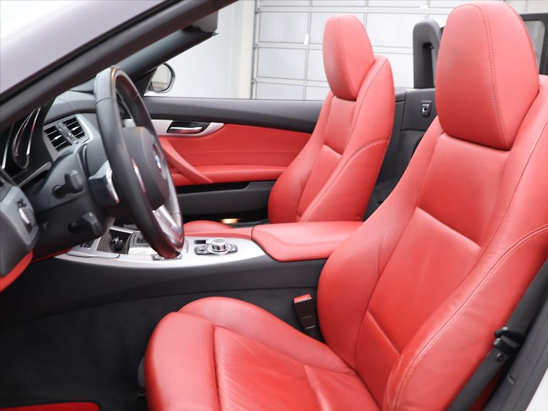 BMW Z4 3,0 i 225kW sDrive 35i CZ - fotka 19 z 39