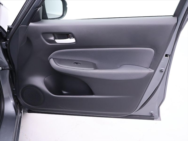 Honda Jazz 1,5 e:HEV 72kW Elegance CVT - fotka 13 z 33