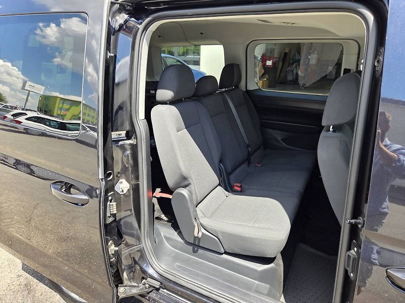 Volkswagen Caddy (2021) Maxi 2.0 TDI - fotka 27 z 33