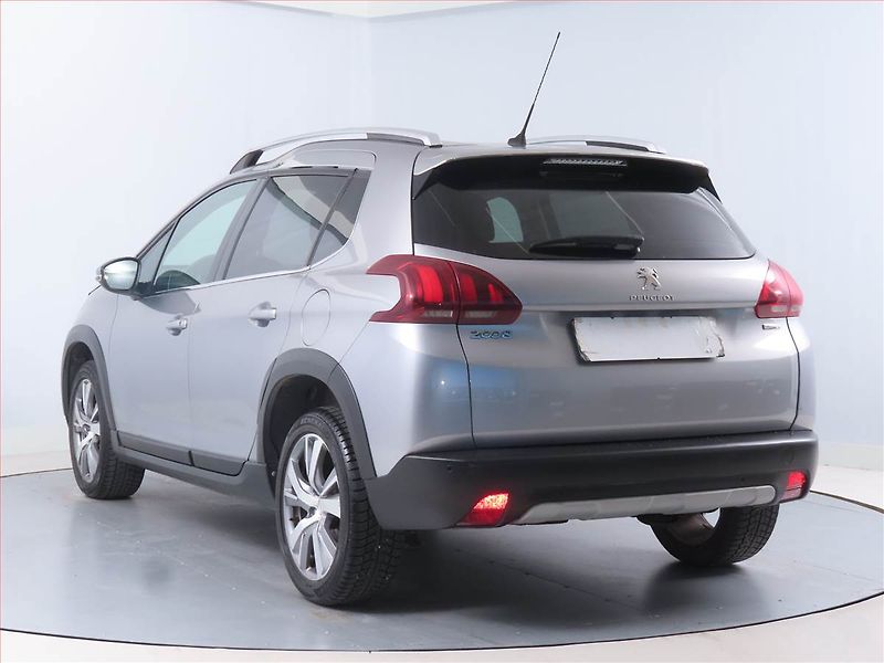 Peugeot 2008 (2016) 1.6 BlueHDi, Serv.kniha, Navi - fotka 4 z 13