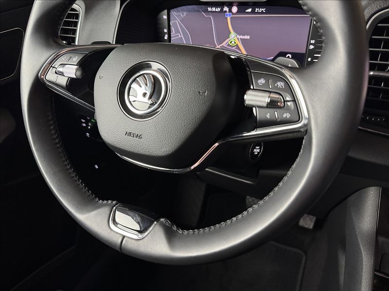 Škoda Karoq 2,0 TDi  DSG 4x4 Style Virtual - fotka 42 z 44