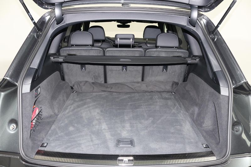 Audi Q7 S LINE 50 TDI QUATTRO - fotka 13 z 26