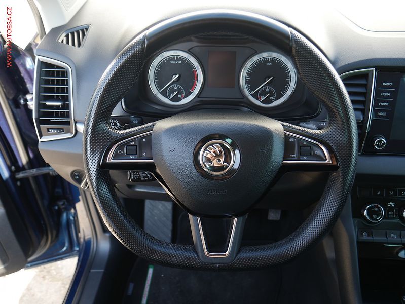 Škoda Karoq (2019) 1.5 TSi, DSG, LED, navi - fotka 15 z 19