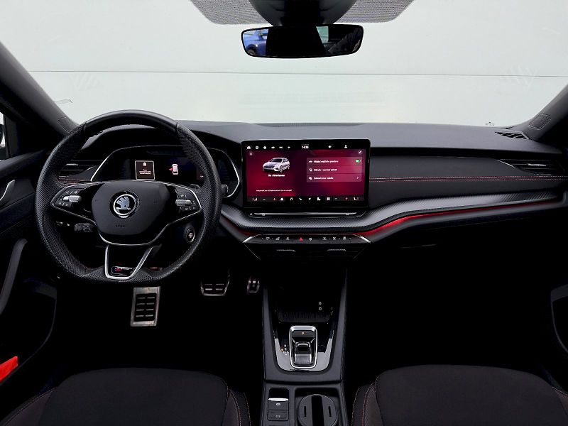 Škoda Octavia (2024) Combi 2.0 TSI 195 kW DSG RS - fotka 5 z 21