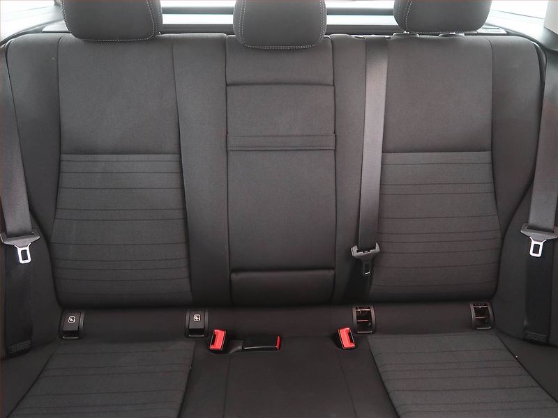 Mercedes-Benz Třídy C (2017) C 180 d, Navi, Tempomat - fotka 10 z 20