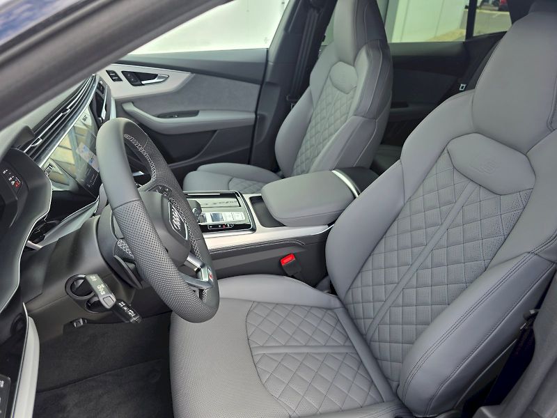 Audi Q8 (2025) SUV 50 TDI quattro - fotka 13 z 25
