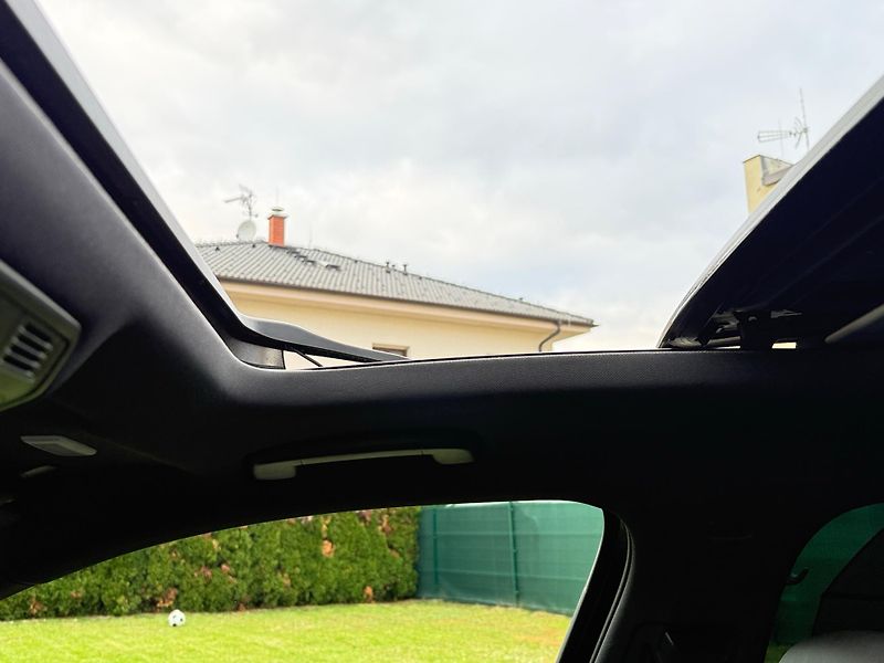 Škoda Superb (2023) III 2.0 TSI L&K 206KW 4x4  - fotka 18 z 23