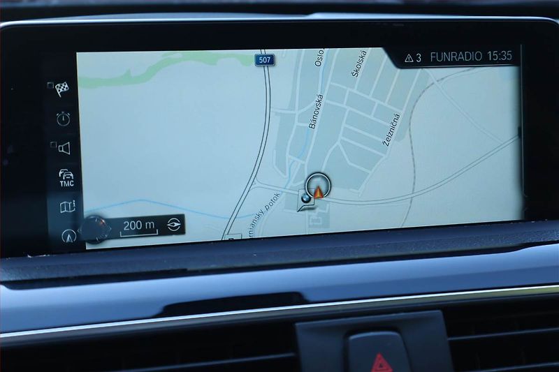BMW Řada 3 (2016) 320 d, Serv.kniha, Navi - fotka 17 z 25