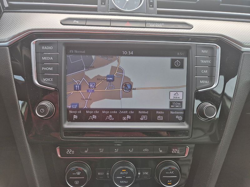 Volkswagen Passat Variant 2,0 BiTDI 176 kW R-lin - fotka 18 z 26