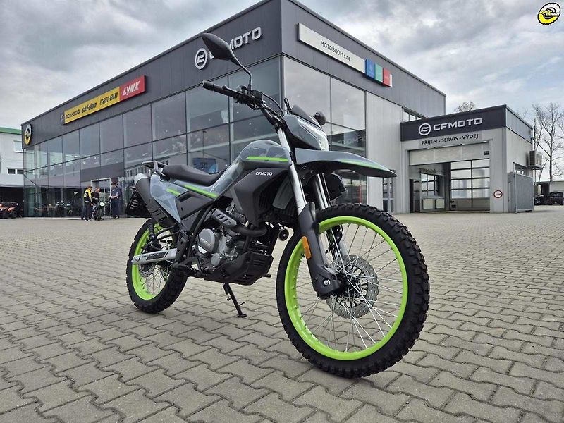 CFMOTO (2026) 250 Dual Sport - fotka 2 z 43
