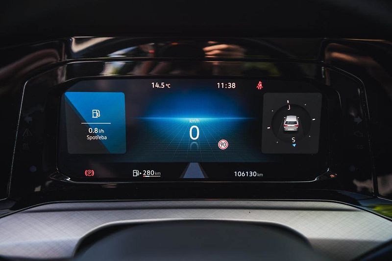 Volkswagen Golf (2023) Life 1.5 TSI, Navi, Tempomat - fotka 15 z 30